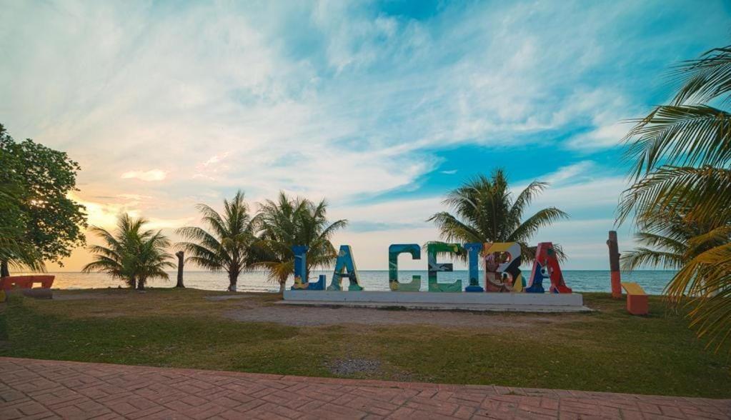 Villas Del Mar La Ceiba Exterior photo